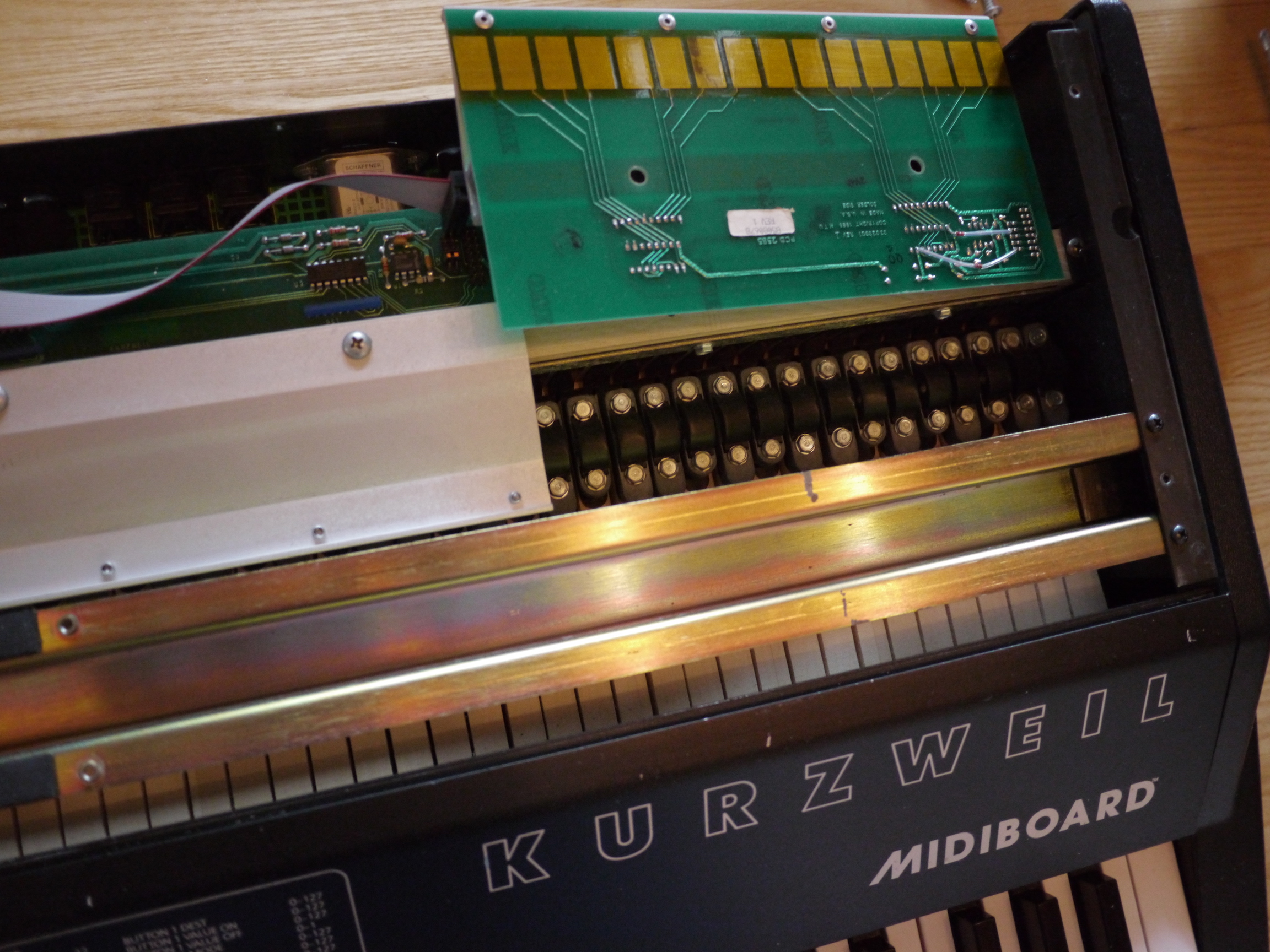 Kurzweil-Midiboard-Inside.jpeg