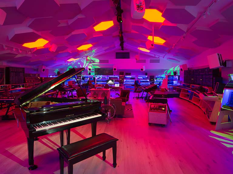 www.synthtemple.com