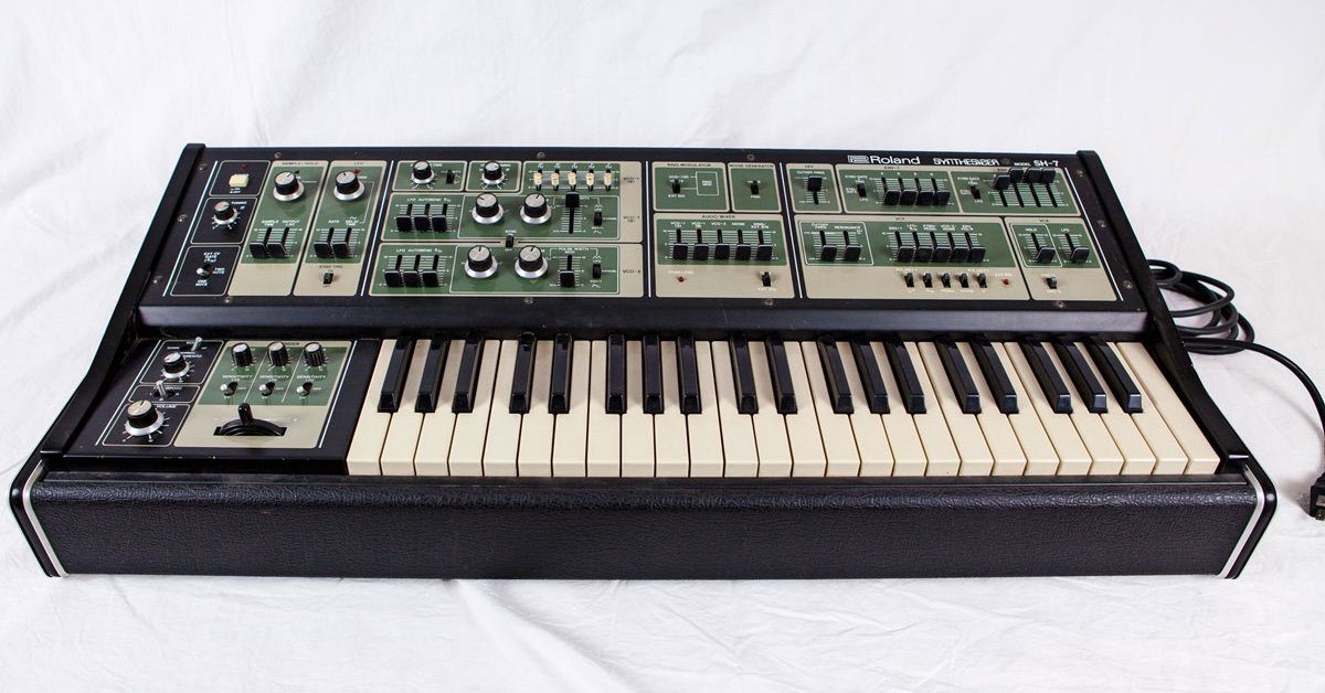 roland_sh7_001.jpg