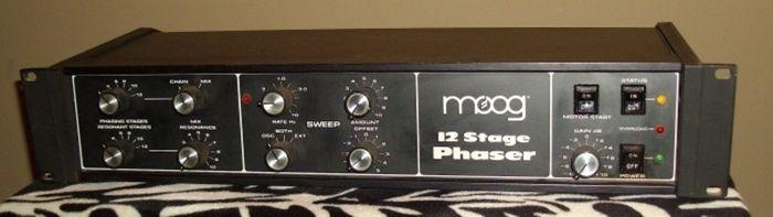 moog-music-12-stage-phaser-36457.jpg