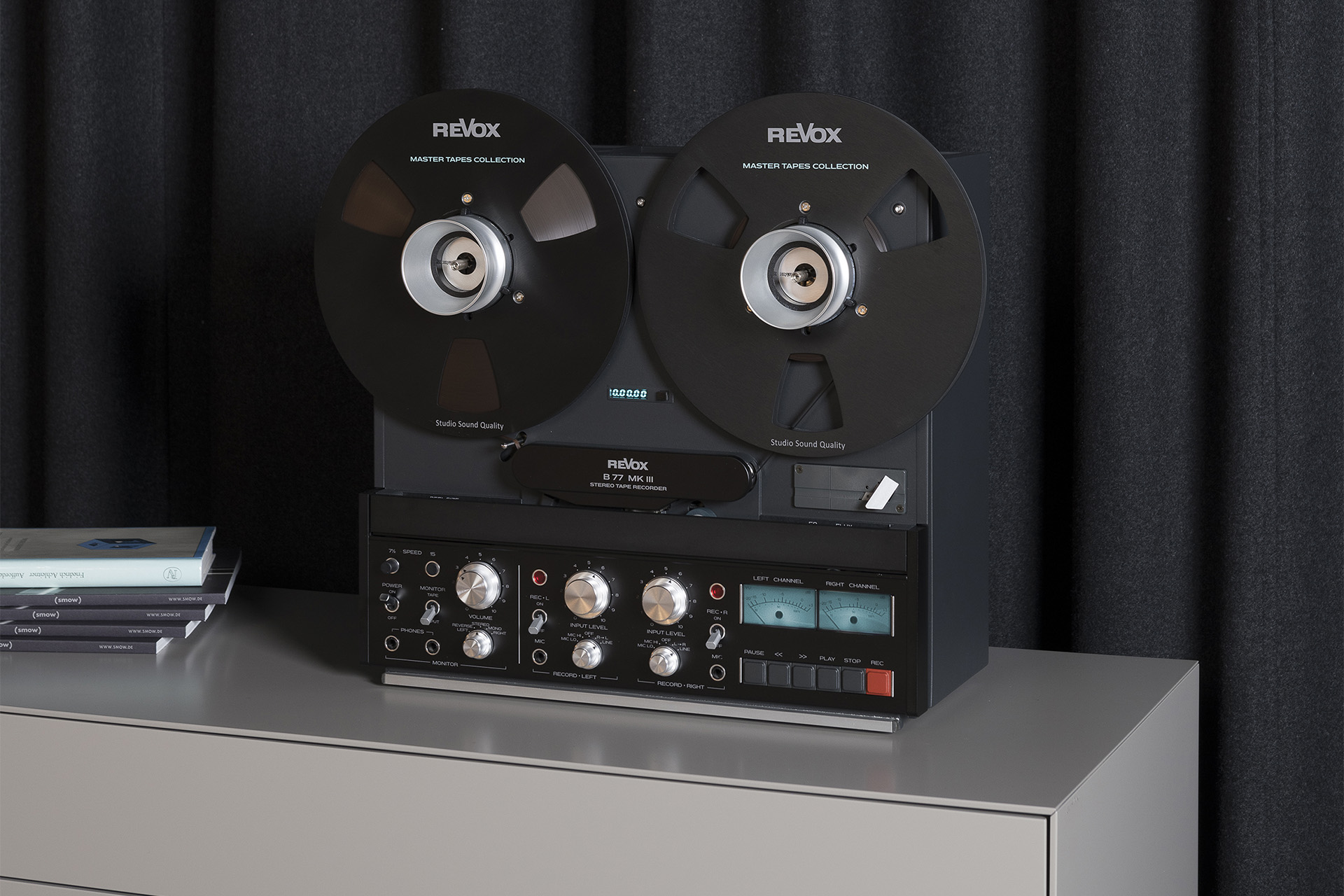 Revox_B77-MKIII_Tonbandmaschine_Stereo-Tape-Recorder_4.jpg