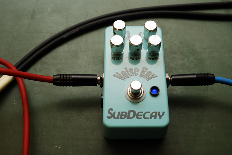 subdecay_noise_box.jpg