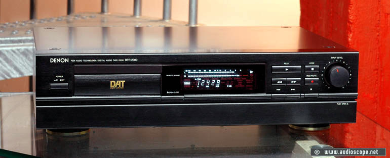 Denon_DTR-2000-1.jpg