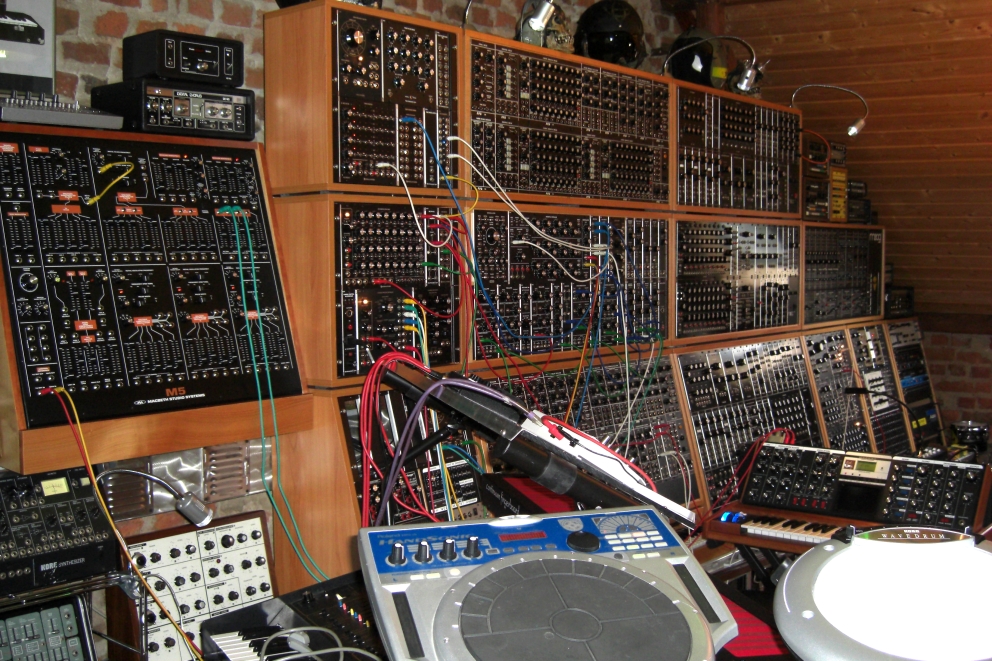 Monstermodular02.jpg