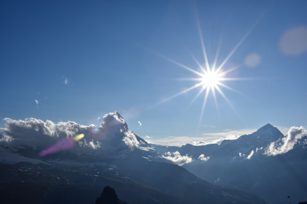 sunstar.zermatt.jpg