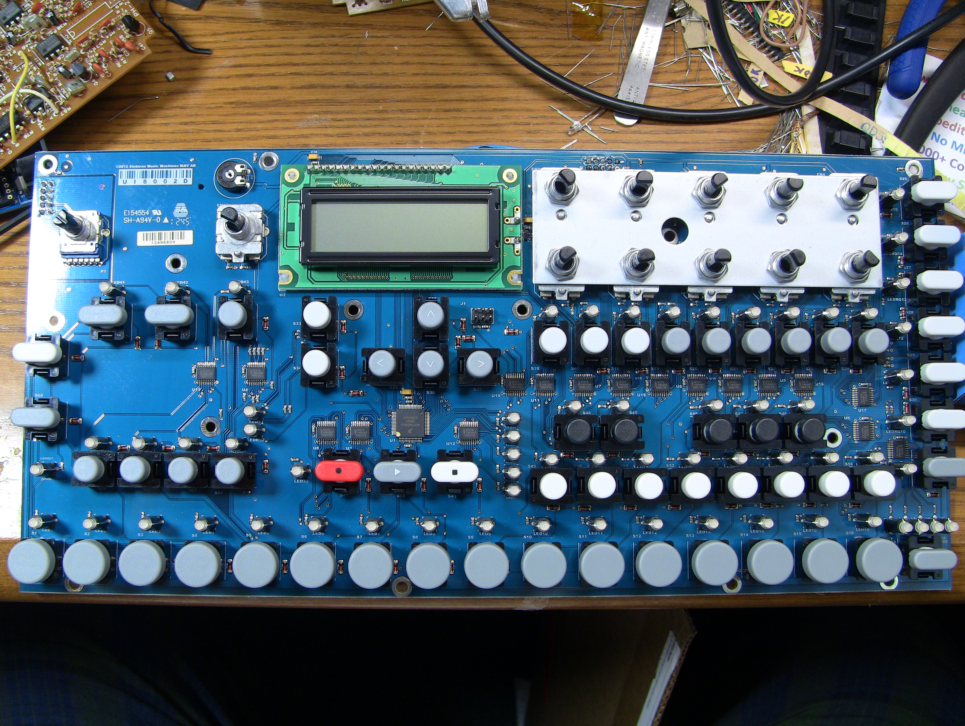 Elektron_Analog_Four_-_controls.jpg