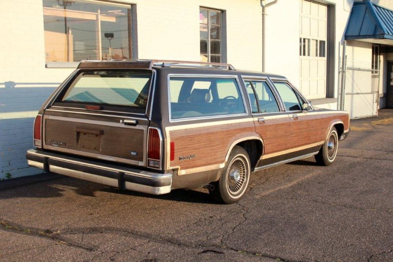 wood-panel-wagon.jpg