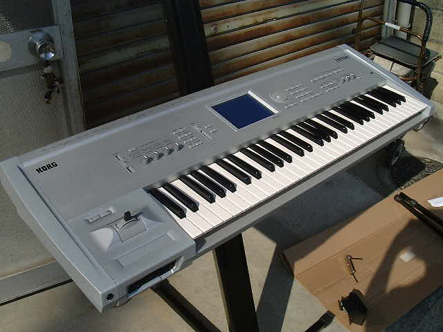 korg_triton_001.JPG