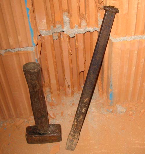 hammerundmeissel.jpg