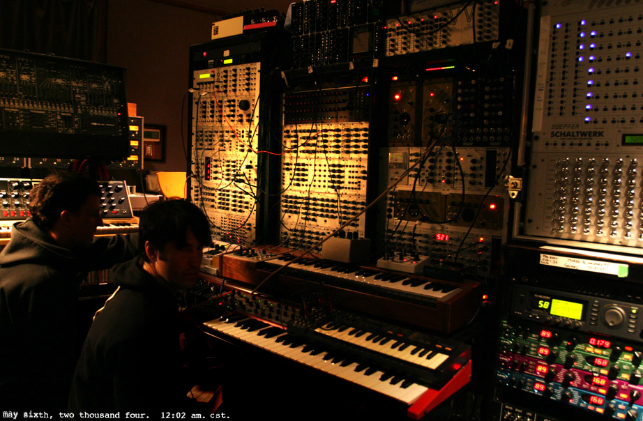 trent-reznor-modular-synth-studio.jpg
