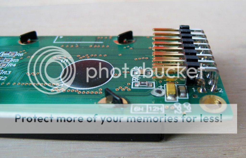 17_Single_Display_Backside_2.jpg