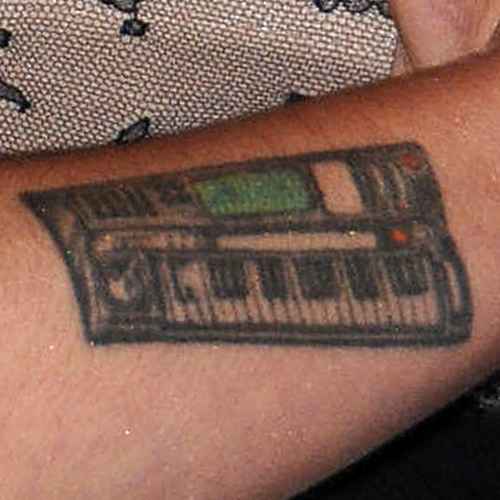 kelly-osbourne-keyboard-tattoo.jpg