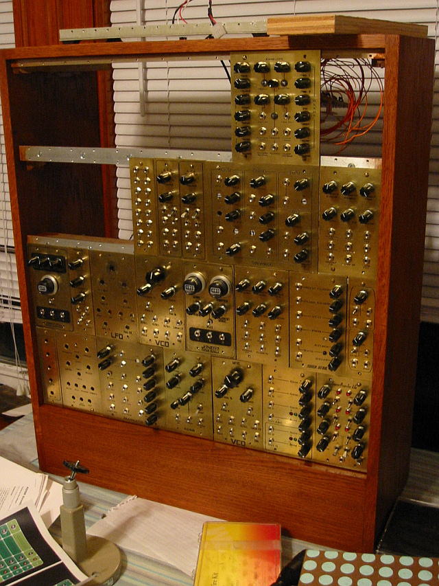 steampunk-synthesizer.jpg
