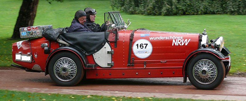799px-Volkswagen_Bugatti_Replika_Wunderbares_NRW_red_r.jpg