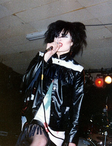 459px-Siouxsie_sioux.jpg