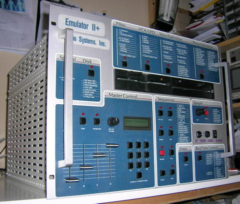 194942d1285649851-someone-euroracked-moog-voyager-e-mu-eiiracked.jpg