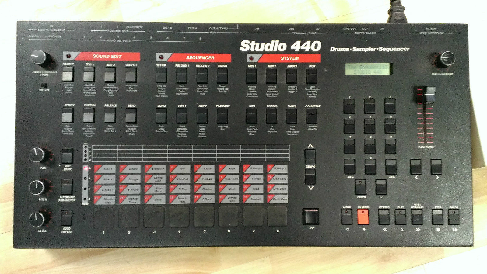 studio-440.jpg