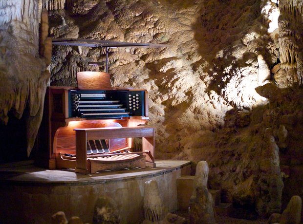 the-great-stalacpipe-organ-1383664240-view-0.jpg