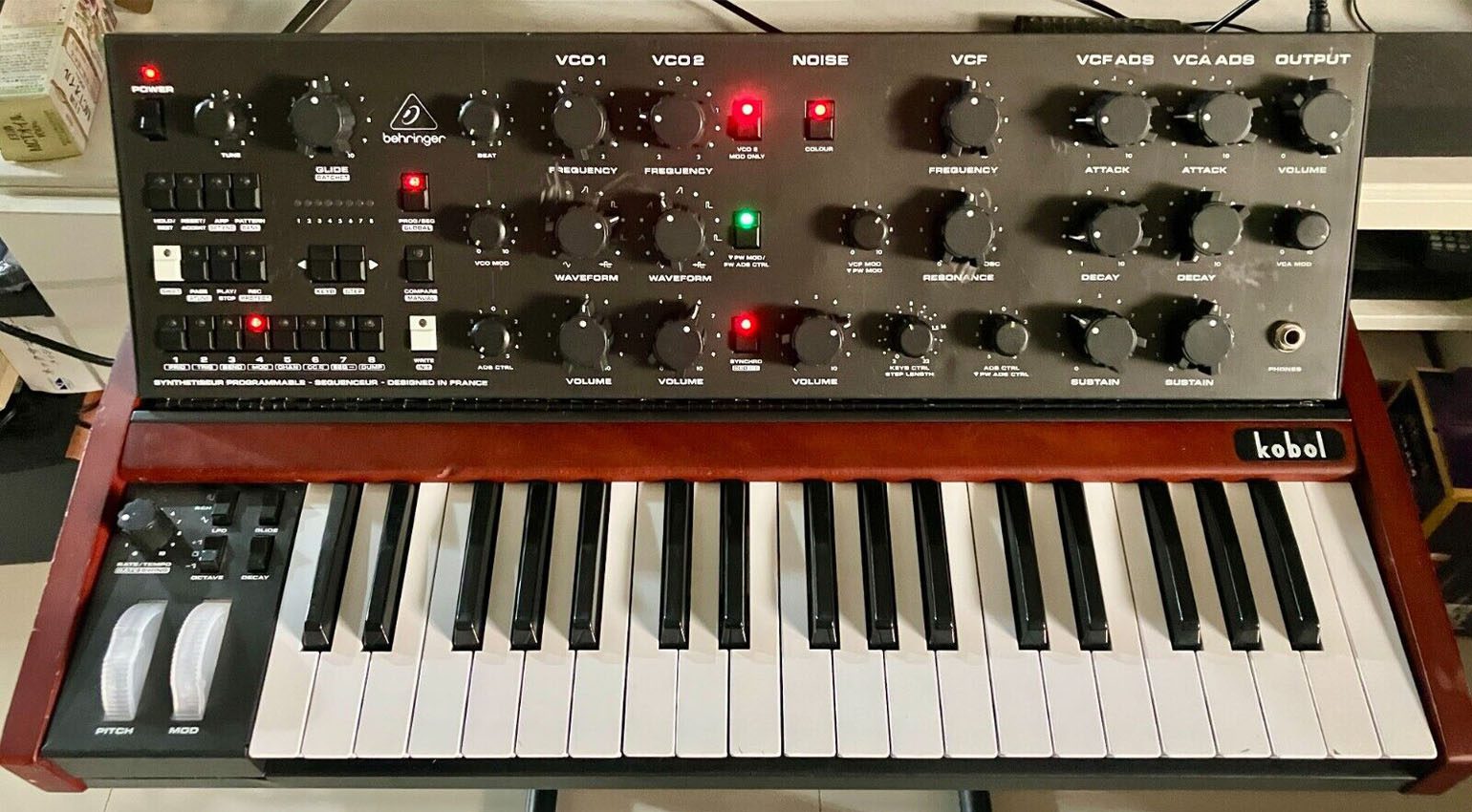 Behringer-Kobol-Keyboard-engineer-sample-teaser.jpg