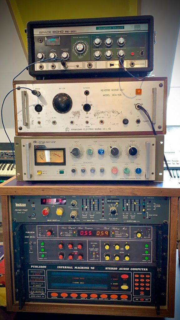 Soundgas-Studio-Space-Echo-Effects-576x1024.jpg
