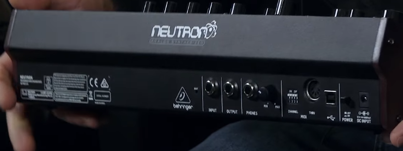 723385d1517833427-behringer-neutron-semi-modular-neutronio4.png